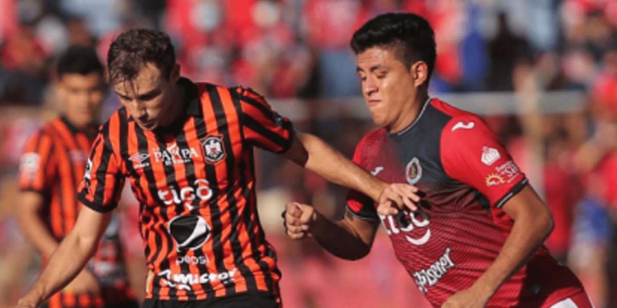 El volante dejó buenas sensaciones en el club y la afición aguilucha, más allá de no haber podido conseguir levantar un título