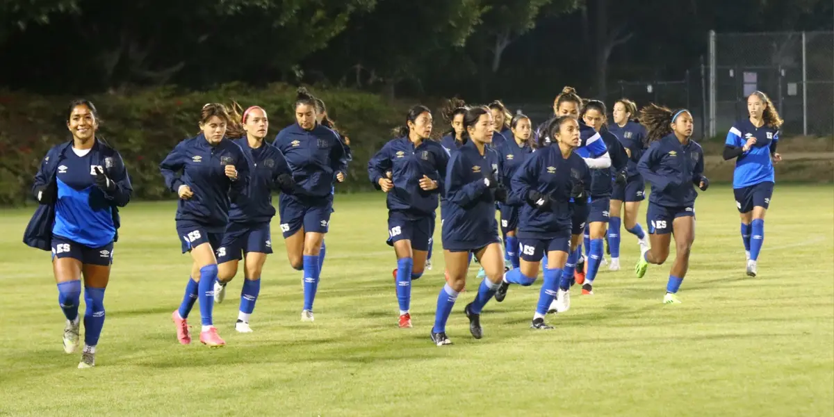 Las jugadoras se mostraron inconformes por la decisión tomada para jugar el partido de repechaje por la Copa Oro W