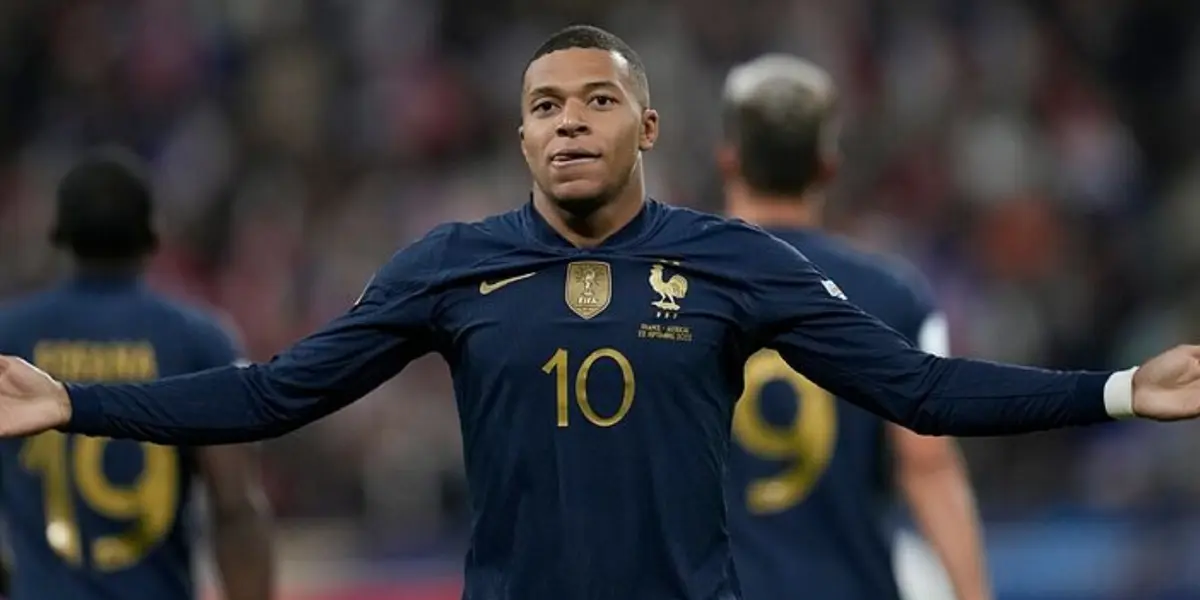 Los dirigidos por Deschamps jugaron un partido serio, pese a ya estar clasificados a la fase final de la Eurocopa, Mbappé anotó hat-trick